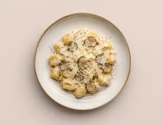 Ньокки с трюфельным соусом и пармезаном